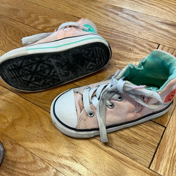 Converse Girls shoes - Picture 2 of 4